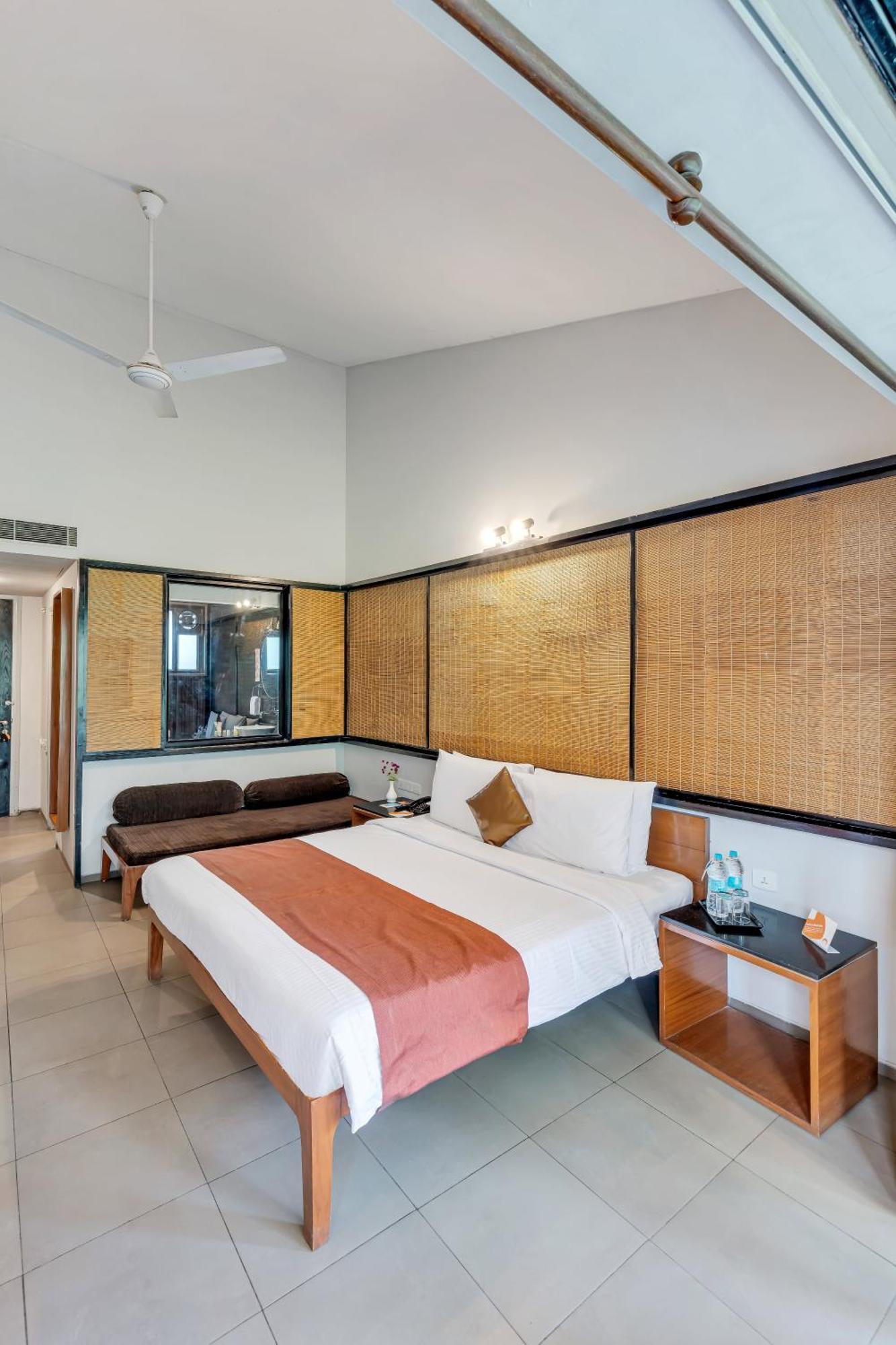 คลับ มหินทรา คอร์เบต Hotel Dhikuli ภายนอก รูปภาพ