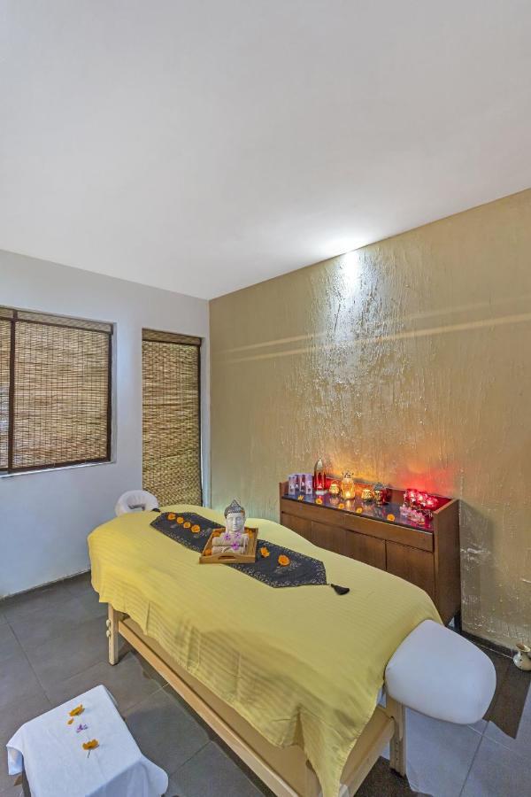 คลับ มหินทรา คอร์เบต Hotel Dhikuli ภายนอก รูปภาพ