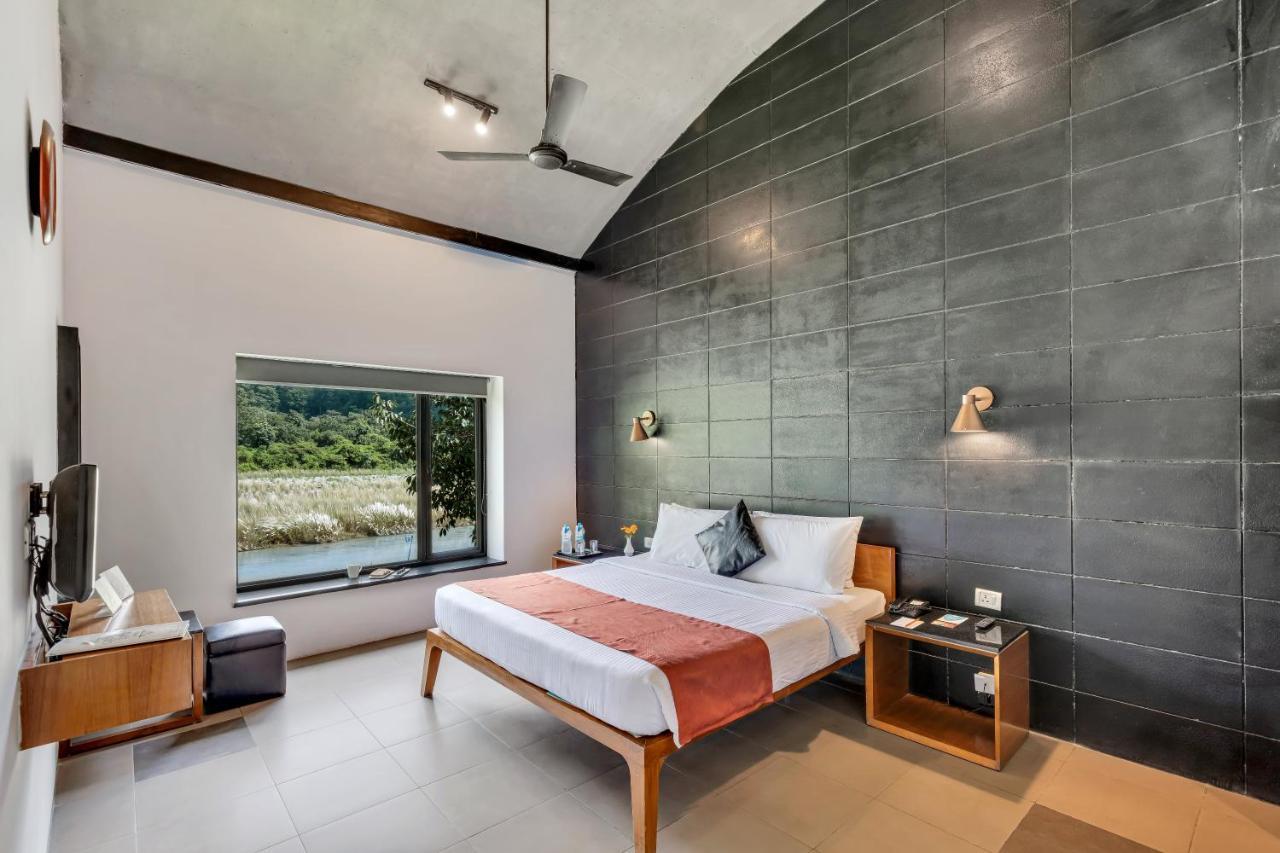 คลับ มหินทรา คอร์เบต Hotel Dhikuli ภายนอก รูปภาพ